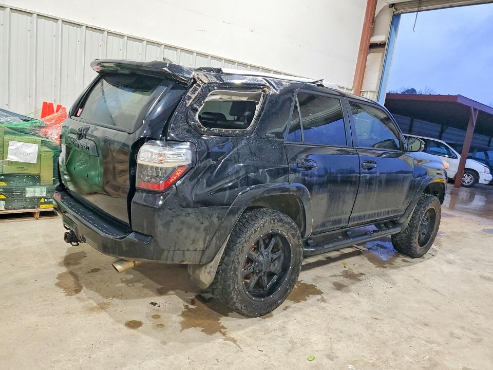 2015 Toyota 4runner VIN JTEZU5JR8F5084985 COPART salvage auction — ROLLOVER, Ms - Cert Of Title-Salvaged, sold $4,150 on 2026-07-14 (photo 3)