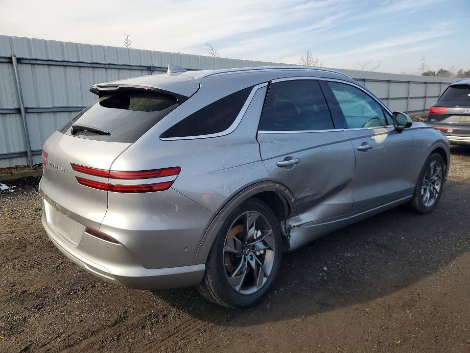 2023 Genesis Gv70 VIN 5NMMCET12PH000862 COPART salvage auction — SIDE, Md - Cert Of Salvage > 75% Damage, sold $14,100 on 2026-07-17 (photo 3)