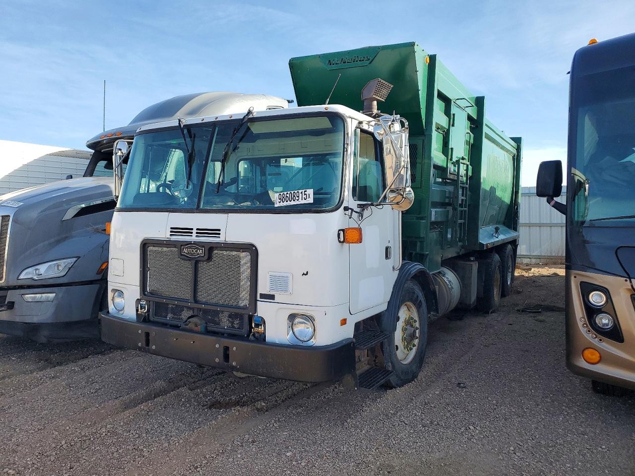 2011 Autocar llc VIN 5VCACRKF4BH211744 COPART salvage auction — Minor Dent/Scratches, FL - CERTIFICATE OF DESTRUCTION, sold $100 on 2026-09-08 (photo 2)