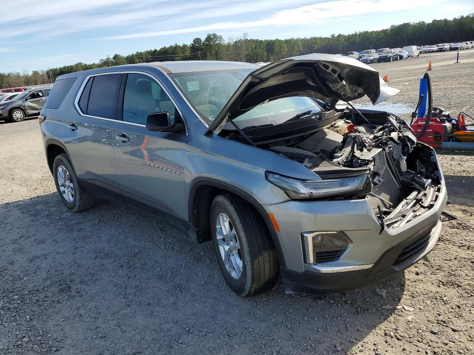 2023 Chevrolet Traverse VIN 1GNERFKW2PJ138649 COPART salvage auction — FRONT END, Salvage Title, sold $4,350 on 2026-08-03 (photo 4)