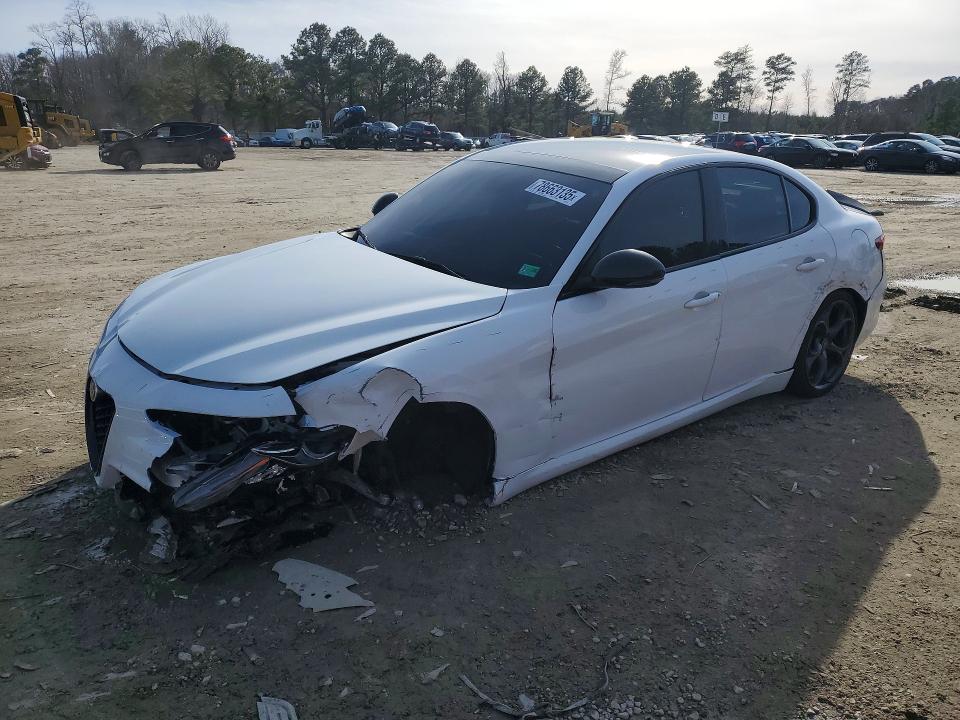 2018 Alfa romeo Giulia VIN ZARFAEEN5J7599016 COPART salvage auction — FRONT END, Id - Salvage Certificate Of Title, sold $2,150 on 2026-07-14 (photo 1)