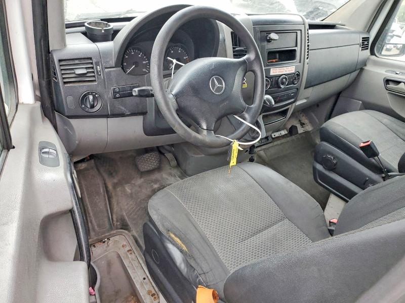 2011 Mercedes-benz Sprinter VIN WD3PE8CB4B5568263 COPART salvage auction — FRONT END, CA - DIS/DLR/EXP ONLY CLEAN TITLE (P), sold $200 on 2026-07-09 (photo 8)