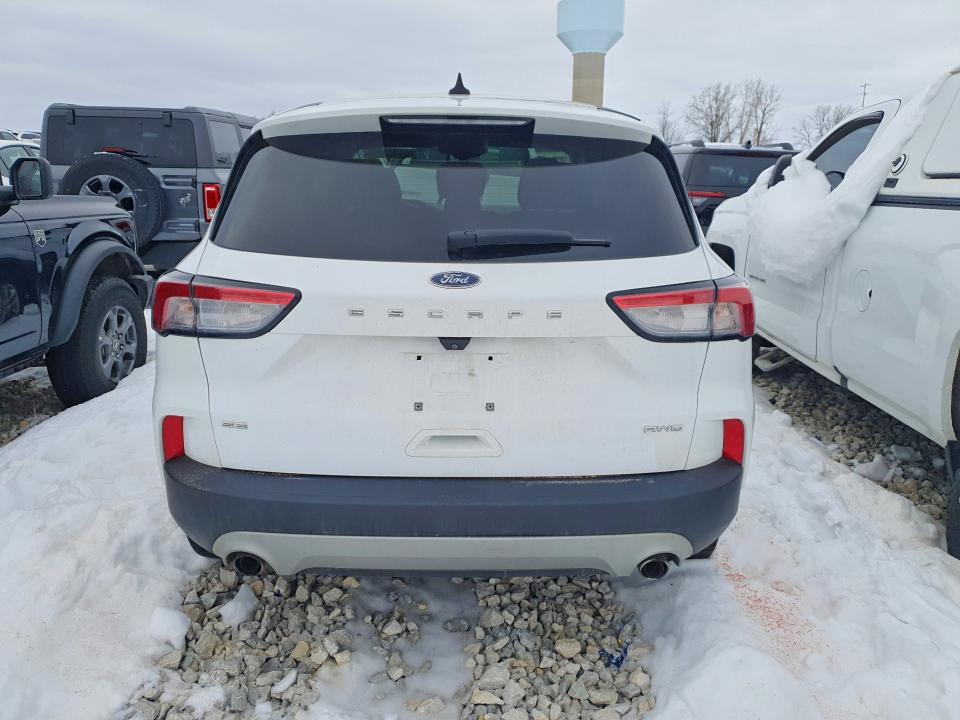 2021 Ford Escape VIN 1FMCU9G6XMUB25257 COPART salvage auction — MECHANICAL, MI - CERTIFICATE OF TITLE, sold $3,150 on 2026-07-09 (photo 6)