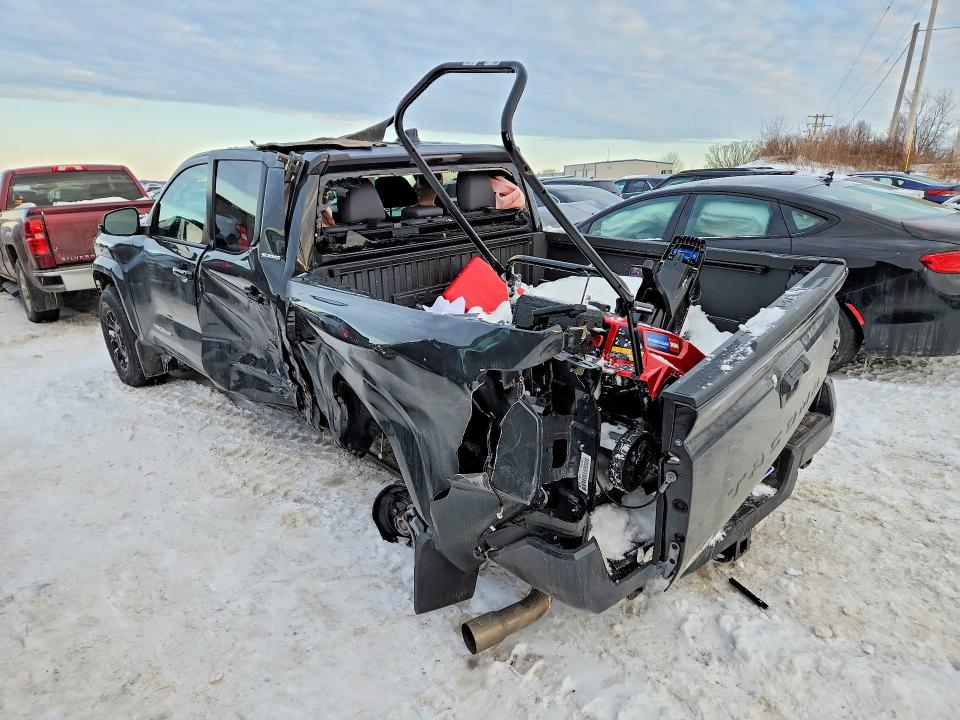 2025 Toyota Tacoma VIN 3TMLB5JN8SM207931 COPART salvage auction — REAR END, MI - CERTIFICATE OF TITLE, sold $12,600 on 2026-07-30 (photo 2)