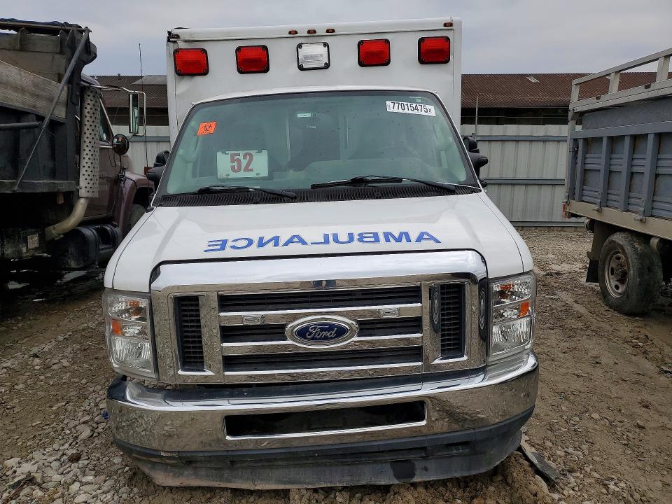 2021 Ford Econoline e350 VIN 1FDWE3FN1MDC18605 COPART salvage auction — FRONT END, In - Certificate Of Title, sold $21,700 on 2026-07-30 (photo 5)