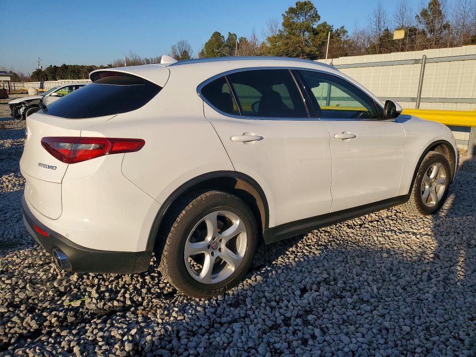 2019 Alfa romeo Stelvio VIN ZASPAJAN3K7C71311 COPART salvage auction — NORMAL WEAR, Nj - Certificate Of Title, sold $2,550 on 2026-07-07 (photo 3)