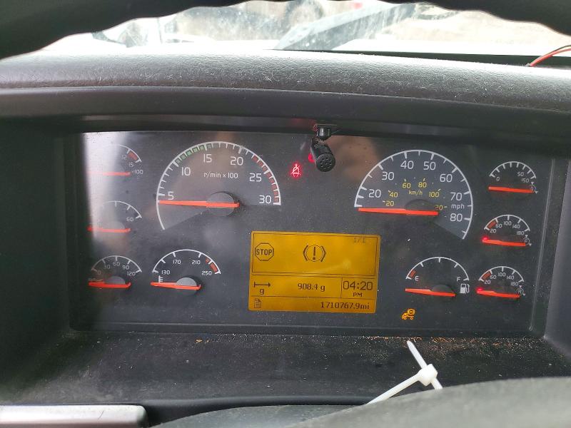 2007 Volvo VIN 4V4NC9GH07N458023 COPART salvage auction — SIDE, Il - Salvage Certificate, sold $450 on 2026-07-23 (photo 8)
