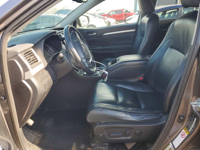 2015 Toyota VIN 5TDKKRFH6FS042523 COPART salvage auction — MINOR DENT/SCRATCHES, Salvage Title, sold $6,800 on 2026-07-14 (photo 7)