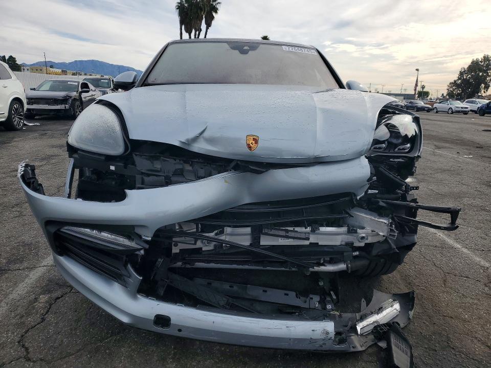 2022 Porsche Cayenne VIN WP1BE2AY8NDA51058 COPART salvage auction — Front End, Salvage Title, sold $28,250 on 2026-03-03 (photo 5)