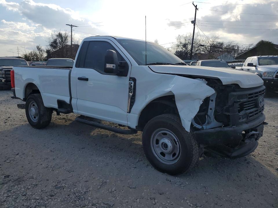 2024 Ford F-350 super duty VIN 1FTRF3BT3REE19460 COPART salvage auction — FRONT END, TX - SALVAGE VEHICLE TITLE, sold $24,000 on 2026-07-14 (photo 4)