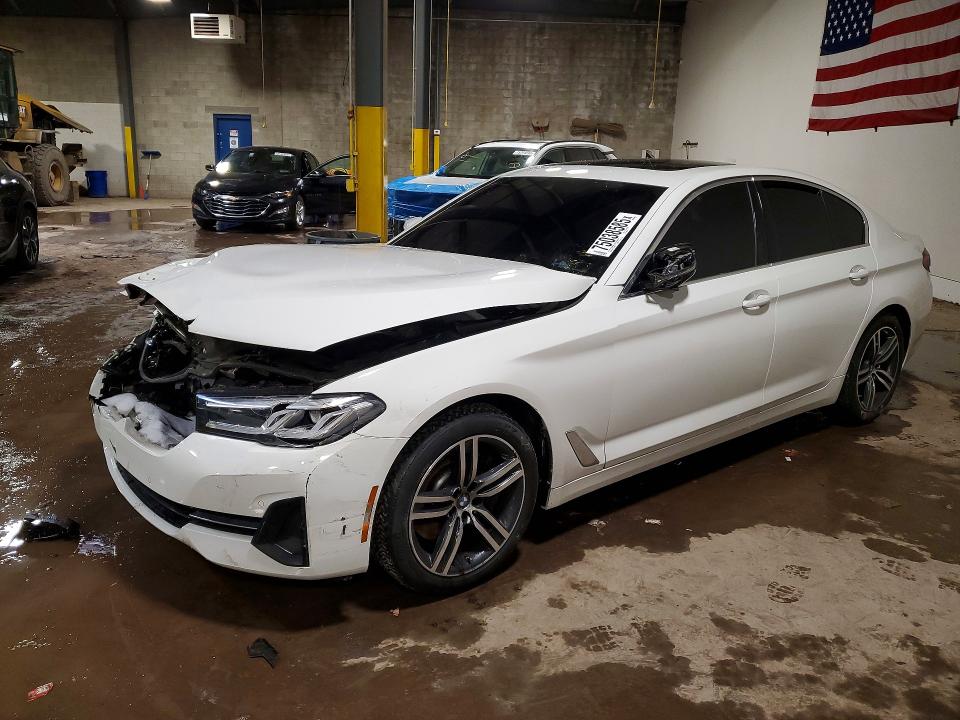 2022 BMW 5er VIN WBA13BJ09NCK93826 COPART salvage auction — FRONT END, Salvage Title, sold $5,800 on 2026-07-29 (photo 1)