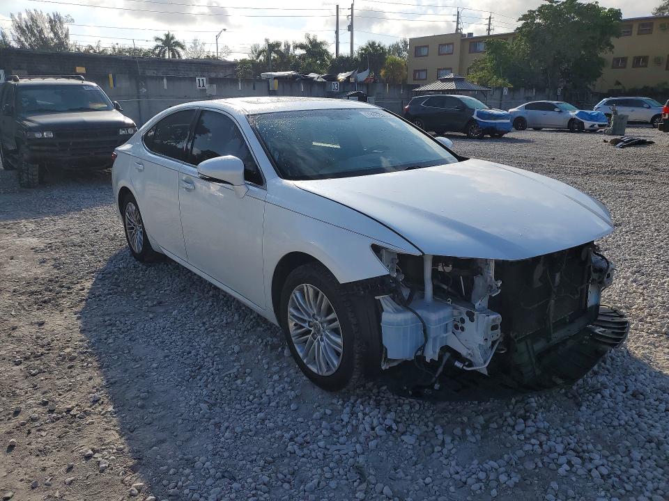 2015 Lexus Es 350 VIN JTHBK1GG4F2183247 COPART salvage auction — FRONT END, FL - CERT OF TITLE SLVG REBUILDABLE, sold $2,800 on 2026-07-17 (photo 4)