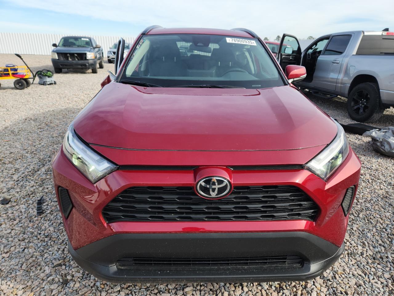 2025 Toyota RAV4 VIN 2T3W1RFV1SW435302 COPART salvage auction — Side, NC - SALVAGE CERTIFICATE OF TITLE, sold $10,800 on 2026-07-07 (photo 5)