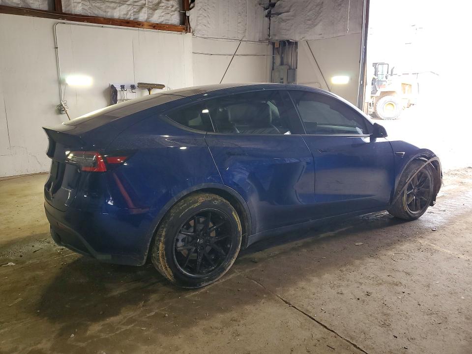 2021 Tesla Model y VIN 5YJYGDEE3MF069010 COPART salvage auction — UNDERCARRIAGE, Ky - Cert Of Title-Salvage, sold $7,400 on 2026-07-13 (photo 3)