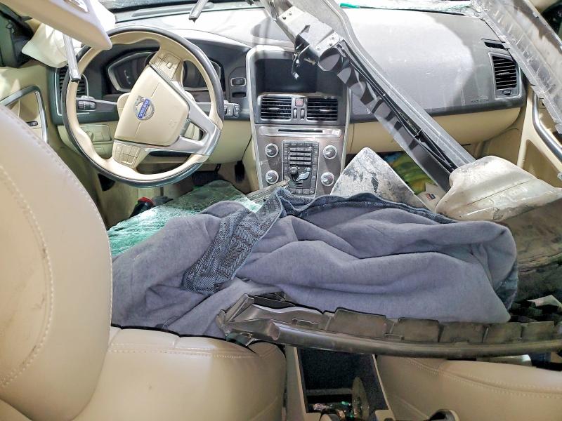2016 Volvo Xc60 VIN YV4902RM2G2791331 COPART salvage auction — ROLLOVER, Other, sold $850 on 2026-08-07 (photo 8)