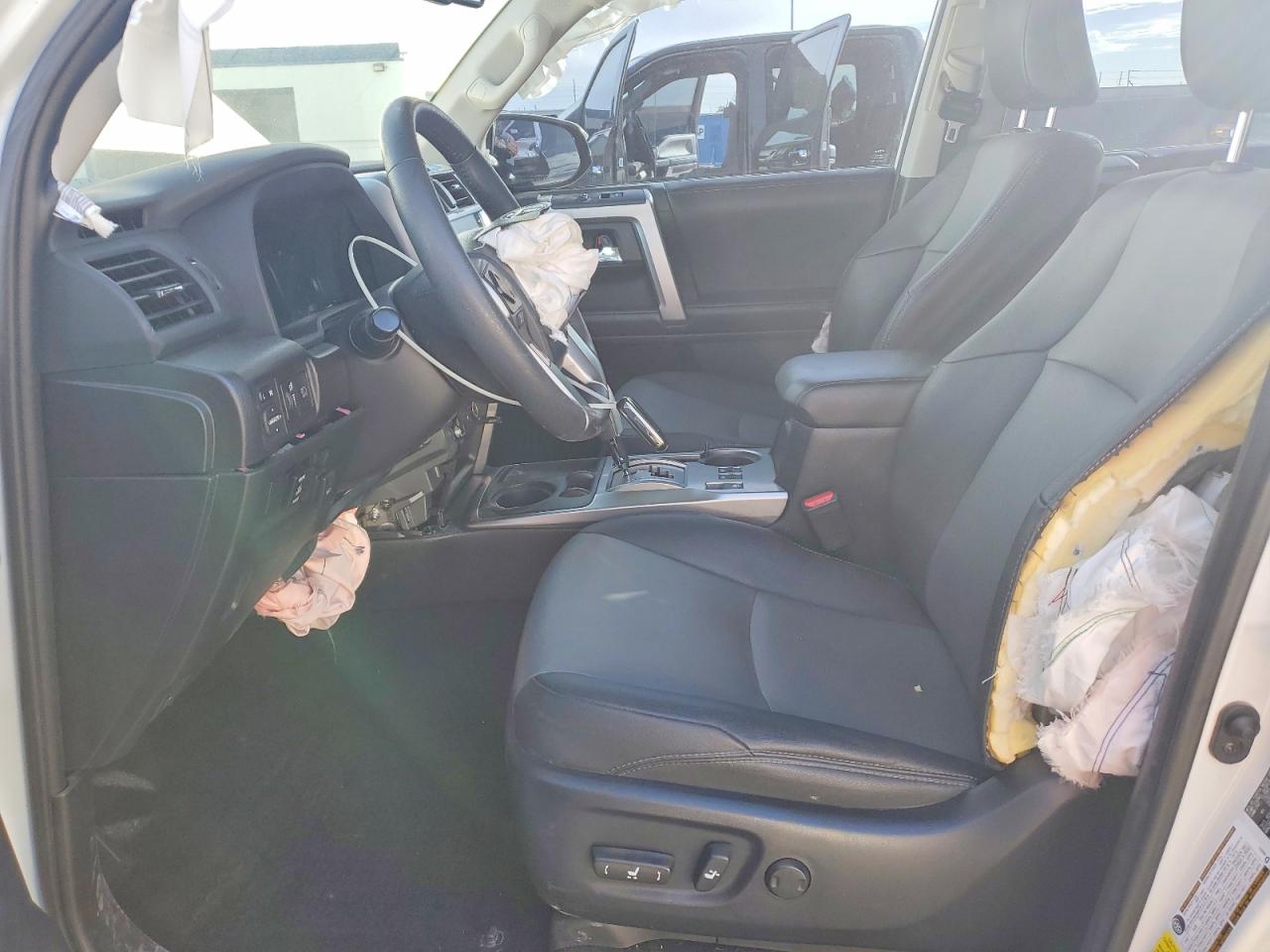 2022 Toyota 4Runner VIN JTEFU5JR7N5253816 COPART salvage auction — Front End, TX - SALVAGE VEHICLE TITLE, sold $10,700 on 2026-07-10 (photo 7)
