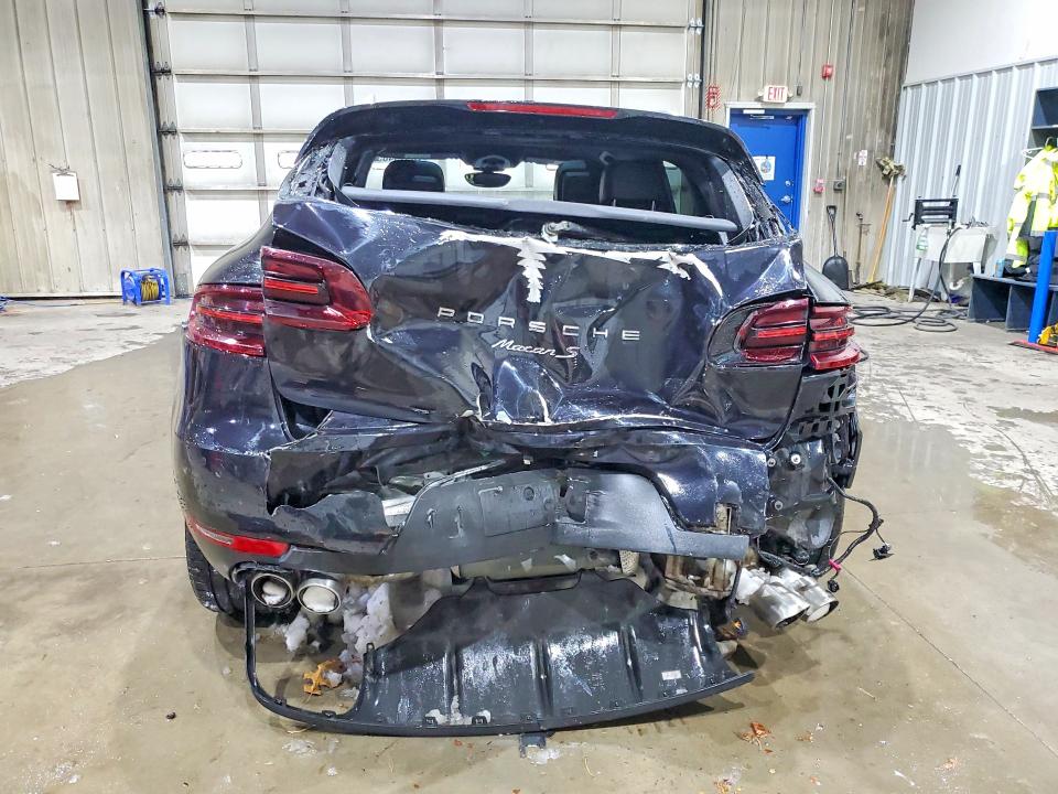 2018 Porsche Macan VIN WP1AB2A56JLB32649 COPART salvage auction — REAR END, Nh - Cert Of Title-Salvage, sold $6,600 on 2026-08-18 (photo 6)