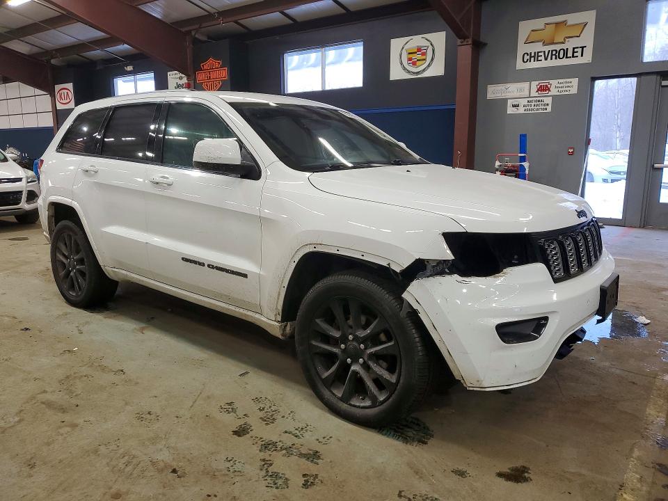 2018 Jeep Grand cherokee VIN 1C4RJFAG8JC305491 COPART salvage auction — FRONT END, In - Certificate Of Title, sold $4,950 on 2026-07-03 (photo 4)