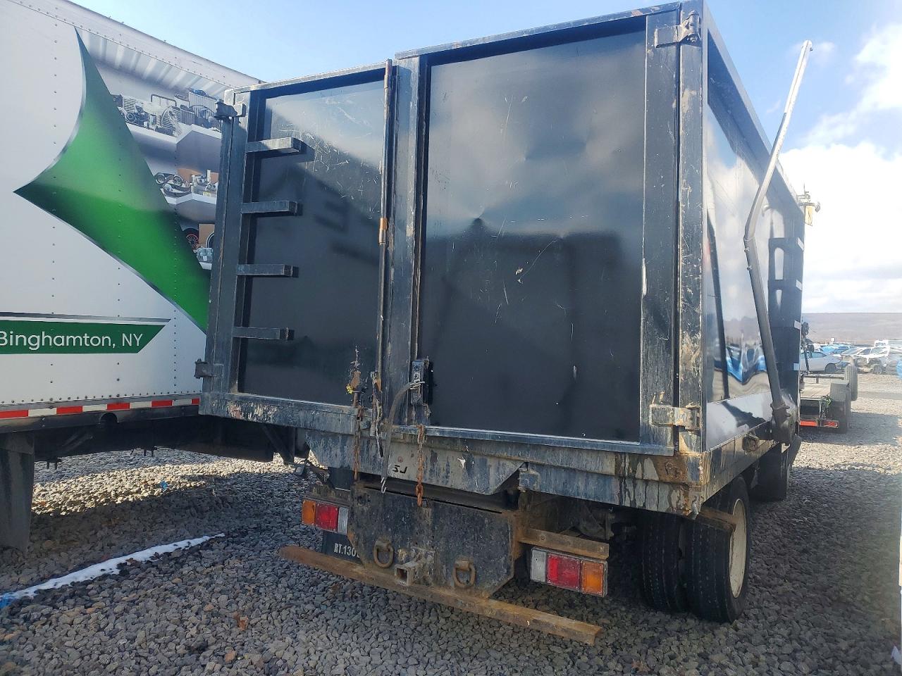 2024 Chevrolet 4500 VIN 54DCDW1D3RS205430 COPART salvage auction — Rollover, PA - CERTIFICATE OF SALVAGE, sold $5,100 on 2026-05-07 (photo 4)