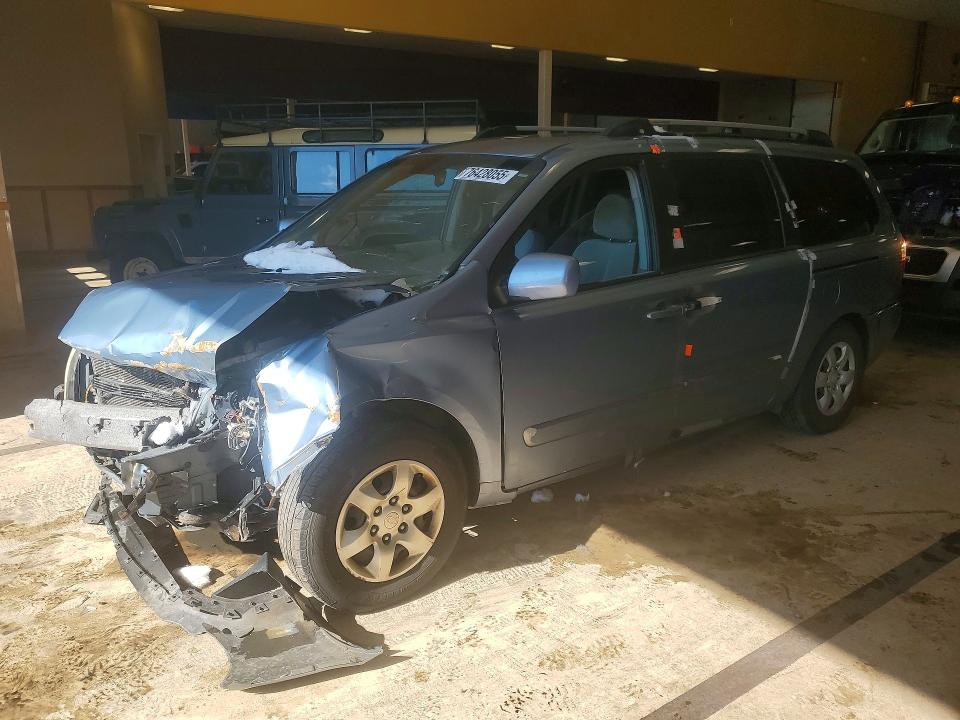 2006 Kia SEDONA VIN KNDMB233366049132 COPART salvage auction — FRONT END, Ct - Cert Of Title-Salvage, sold $425 on 2026-07-02 (photo 1)