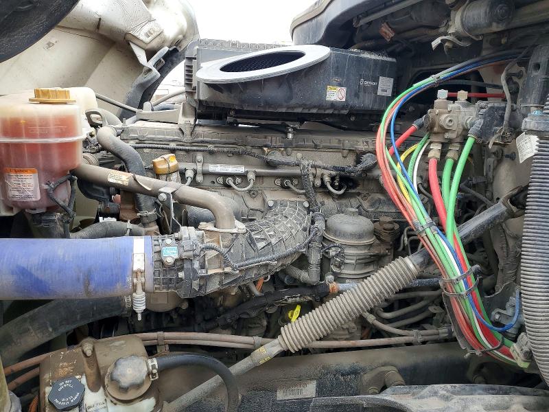 2024 Freightliner Cascadia 126 VIN 3AKJHHDR2RSUL0710 COPART salvage auction — ALL OVER, NC - SALVAGE CERTIFICATE OF TITLE, sold $15,700 on 2026-07-23 (photo 7)