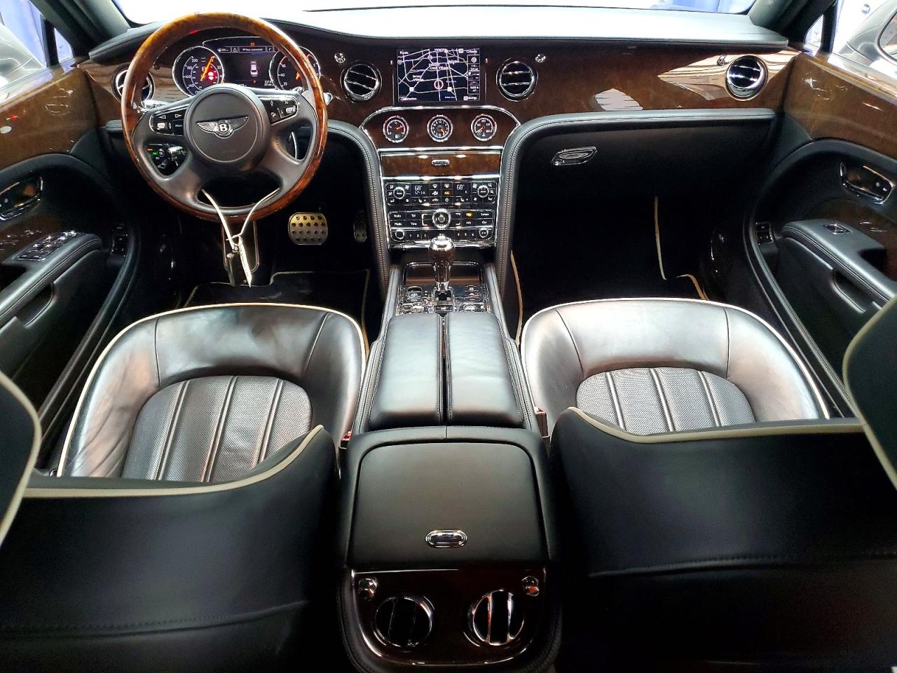 2011 Bentley Mulsanne VIN SCBBB7ZH8BC016150 COPART salvage auction — Unknown, TX - SALVAGE VEHICLE TITLE, sold $35,250 on 2026-02-20 (photo 8)