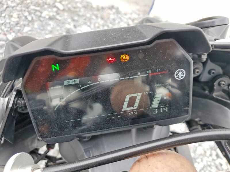 2023 Yamaha Yzfr7 VIN JYARM38E5PA006972 COPART salvage auction — ROLLOVER, Id - Salvage Certificate Of Title, sold $1,750 on 2026-07-02 (photo 7)
