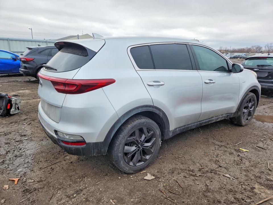 2022 Kia Sportage VIN KNDPMCAC0N7965047 COPART salvage auction — INTERIOR BURN, IN - CERT OF TITLE-SALVAGE TITLE, sold $3,900 on 2026-07-13 (photo 3)