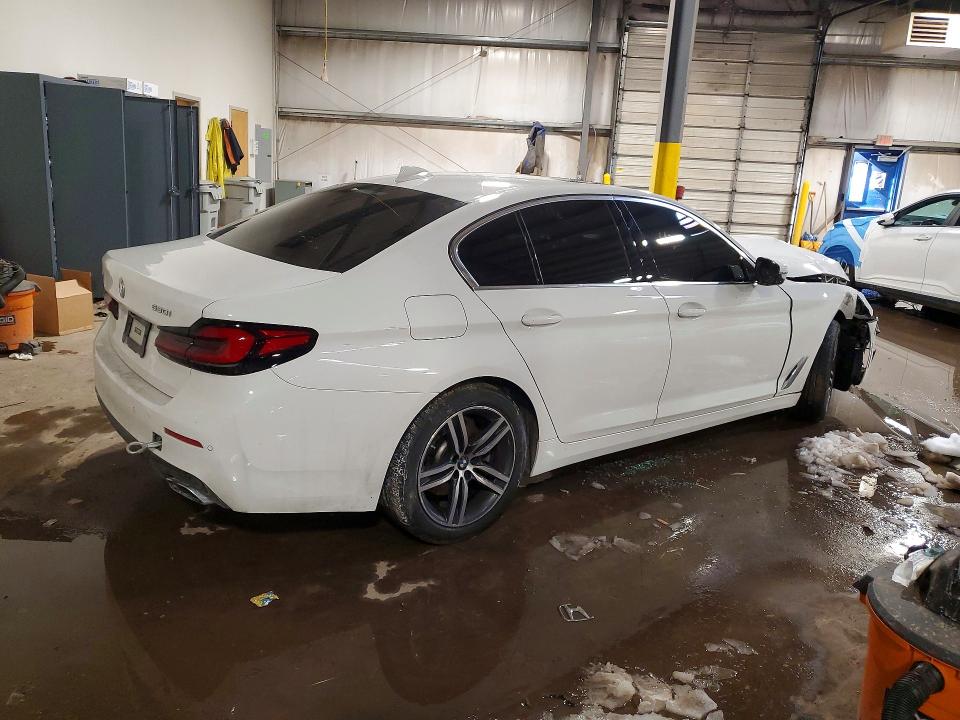 2022 BMW 5er VIN WBA13BJ09NCK93826 COPART salvage auction — FRONT END, Salvage Title, sold $5,800 on 2026-07-29 (photo 3)