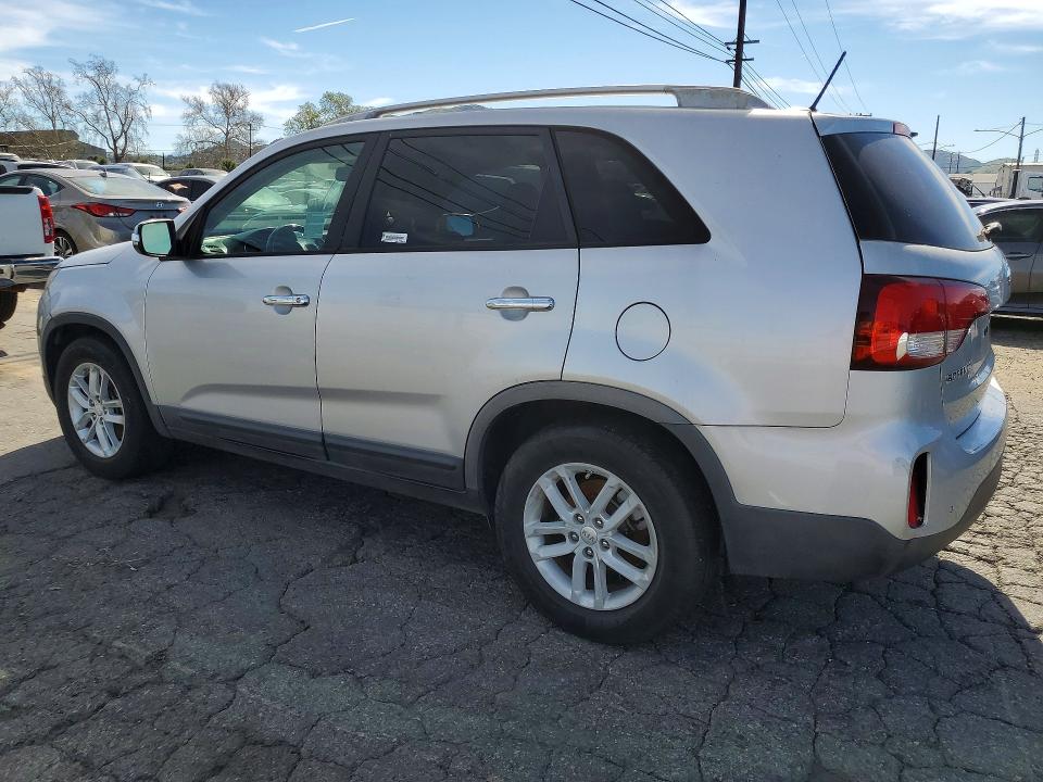 2015 Kia Sorento VIN 5XYKT4A62FG551608 COPART salvage auction — MECHANICAL, Ca - Dis/Dlr/Exp Only Clean Title, sold $800 on 2026-07-09 (photo 2)