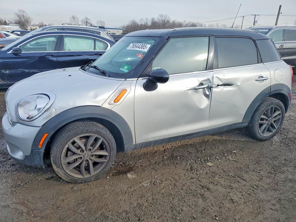 2014 Mini Cooper VIN WMWZB3C58EWR38968 COPART salvage auction — SIDE, NJ - CERT OF TITLE-SALVAGE, sold $400 on 2026-07-31 (photo 1)