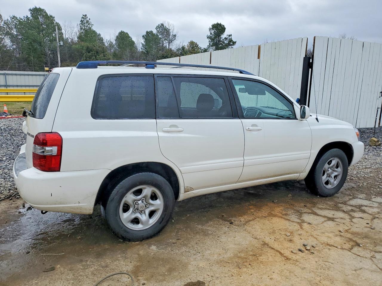 2006 Toyota Highlander VIN JTEGD21A260151254 COPART salvage auction — Top/Roof, TN - SALVAGE CERTIFICATE, sold $1,500 on 2026-07-09 (photo 3)
