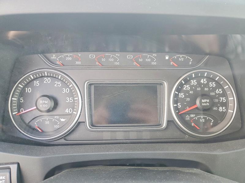 2025 International VIN 3HAEUMML7SL346912 COPART salvage auction — SIDE, Salvage Title, sold $28,250 on 2026-09-02 (photo 9)