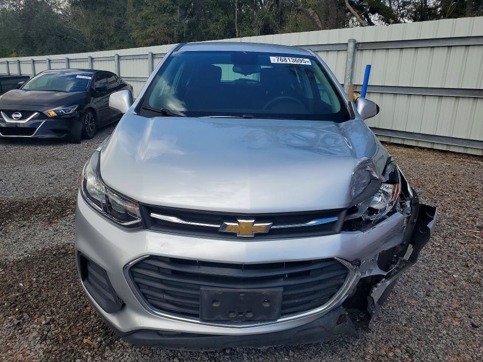 2019 Chevrolet Trax VIN 3GNCJKSB2KL127513 COPART salvage auction — FRONT END, TX - SALVAGE VEHICLE TITLE, sold $500 on 2026-07-28 (photo 5)