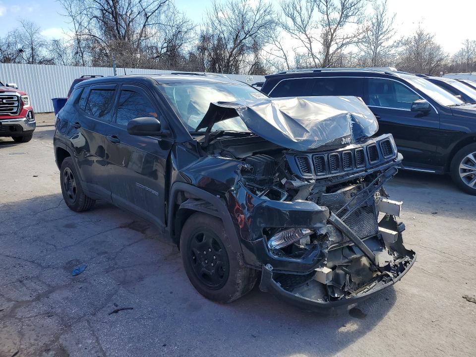 2018 Jeep VIN 3C4NJDAB1JT104317 COPART salvage auction — FRONT END, Mo - Salvage Certificate Of Title, sold $275 on 2026-07-21 (photo 4)