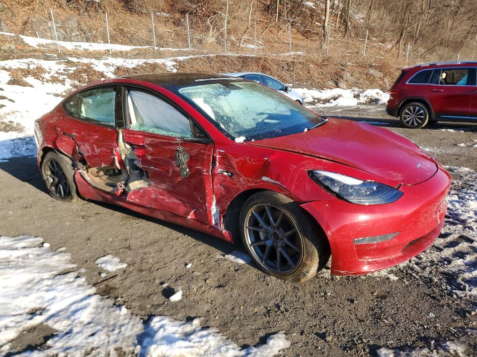 2022 Tesla Model 3 VIN 5YJ3E1EBXNF251566 COPART salvage auction — SIDE, NY - MV907A-PARTS ONLY, sold $1,650 on 2026-07-21 (photo 4)