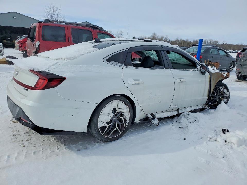 2021 Hyundai Sonata VIN 5NPEK4JC6MH099593 COPART salvage auction — Burn Engine, ON - NO TITLE AVAILABLE, sold $1,300 on 2026-07-14 (photo 3)