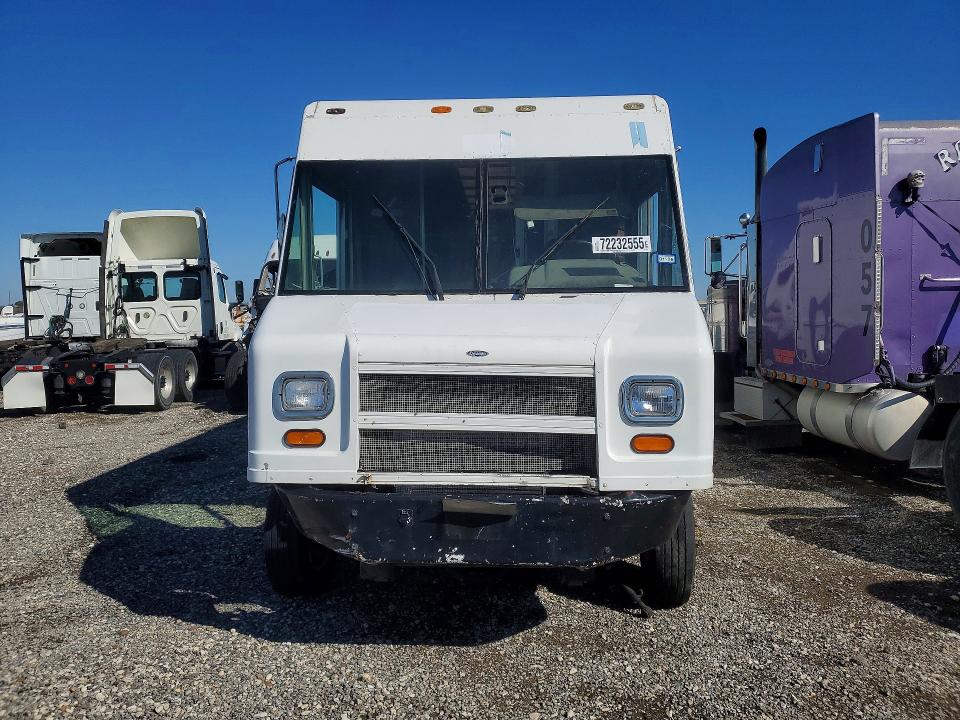 1999 VIN 4UZA4FF40XCA60583 COPART salvage auction — FRONT END, TX - SALVAGE VEHICLE TITLE (P), sold $1,266 on 2026-09-16 (photo 5)