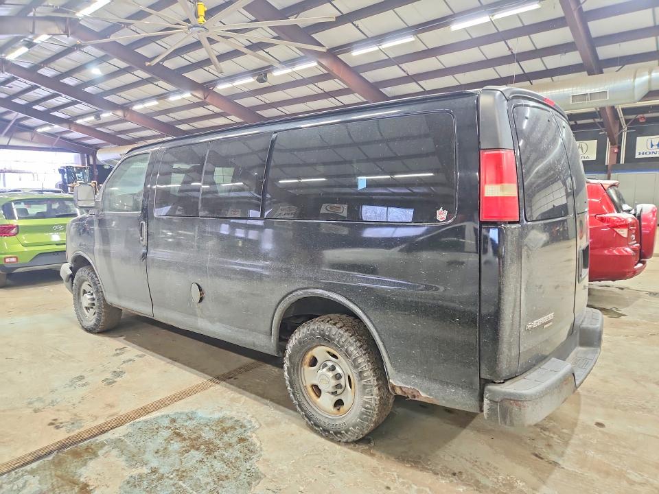 2013 Chevrolet Express 2500 VIN 1GAWGPFA8D1175829 COPART salvage auction — MINOR DENT/SCRATCHES, VA - CERTIFICATE OF TITLE, sold $3,350 on 2026-07-09 (photo 2)