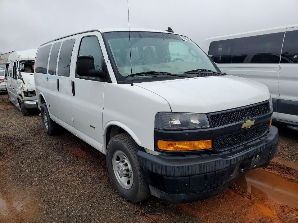 2019 Chevrolet Express 3500 VIN 1GAZGLF16K1368905 COPART salvage auction — MECHANICAL, Nc - Dealer Only Clean Title, sold $8,800 on 2026-07-29 (photo 4)