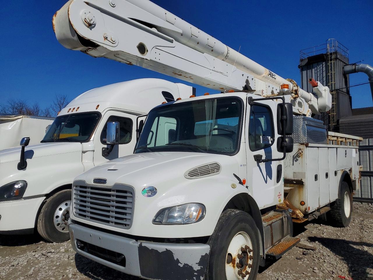 2015 Freightliner M2 VIN 1FVACXDT4FHGK2806 COPART salvage auction — Minor Dent/Scratches, KY - CERTIFICATE OF TITLE (P), sold $35,000 on 2026-07-10 (photo 9)