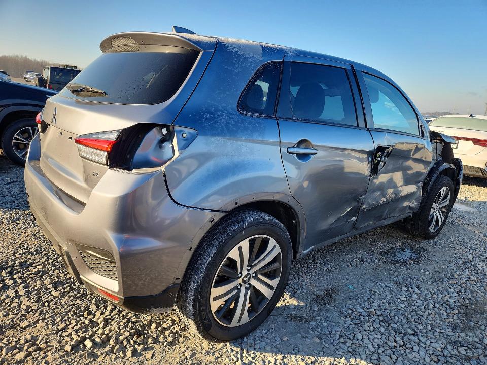 2021 Mitsubishi Outlander VIN JA4APVAU3MU015678 COPART salvage auction — SIDE, Id - Salvage Certificate Of Title, sold $1,450 on 2026-07-09 (photo 3)