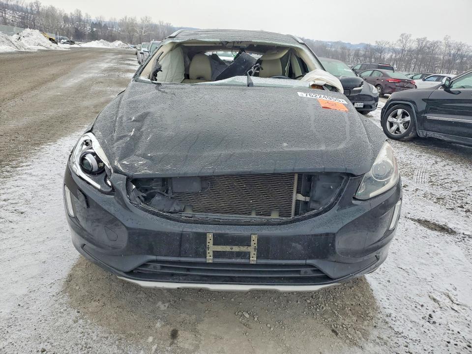 2016 Volvo Xc60 VIN YV4902RM2G2791331 COPART salvage auction — ROLLOVER, Other, sold $850 on 2026-08-07 (photo 5)