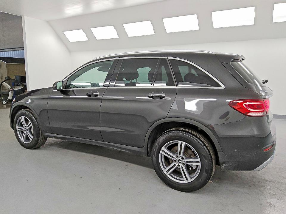 2021 Mercedes-benz Glc class VIN W1N0G8DB7MV323386 COPART salvage auction — NORMAL WEAR, Ca - Dis/Dlr/Exp Only Clean Title, sold $18,100 on 2026-07-07 (photo 2)