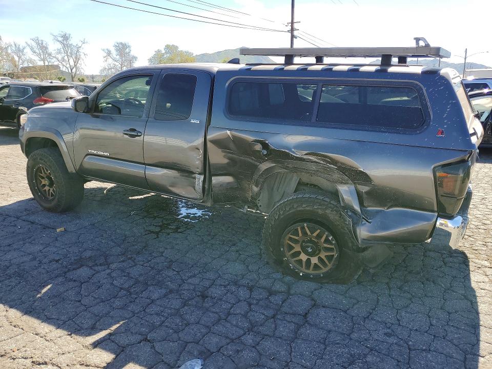 2018 Toyota Tacoma VIN 5TFRZ5CN9JX061275 COPART salvage auction — REAR END, Salvage Title, sold $6,300 on 2026-07-16 (photo 2)