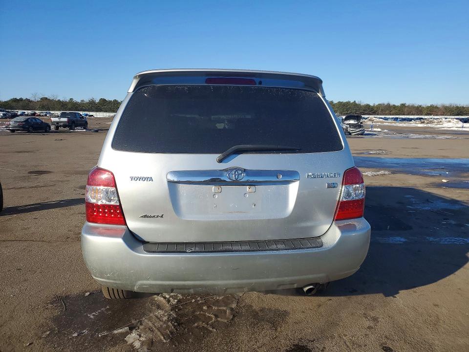 2006 Toyota Highlander hybrid VIN JTEEW21A460022207 COPART salvage auction — MINOR DENT/SCRATCHES, Ny - Mv-37 Statement Of Abnd Veh, sold $500 on 2026-07-27 (photo 6)