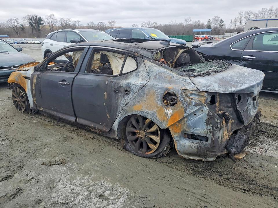 2015 Kia Optima VIN 5XXGN4A77FG503924 COPART salvage auction — BURN, Sc - Non-Reb & Rem Salvage Title, sold $250 on 2026-07-22 (photo 2)