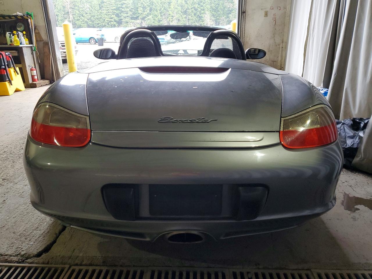 2003 Porsche Boxster VIN WP0CA29813U622764 COPART salvage auction — Front End, WA - VEHICLE CERT OF OWNERSHIP-TITL, sold $1,900 on 2026-06-30 (photo 6)