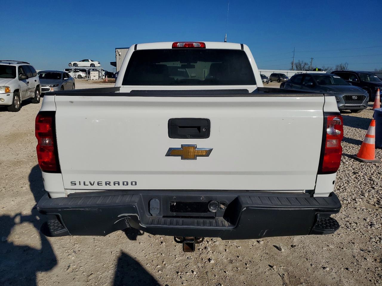 2018 Chevrolet Silverado VIN 3GCUKNEC0JG236771 COPART salvage auction — Rear End, Tx - Us Government Cert To Obtain T, sold $3,300 on 2026-07-09 (photo 6)