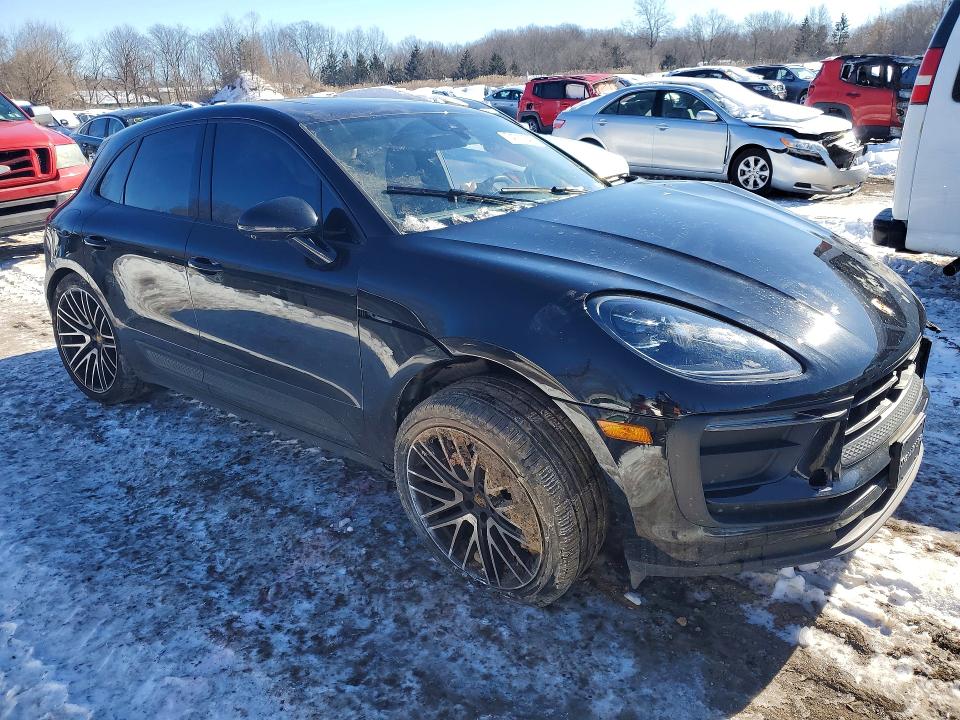 2025 Porsche Macan VIN WP1AA2A59SLB00573 COPART salvage auction — Side, PA - CERTIFICATE OF SALVAGE, sold $13,300 on 2026-03-09 (photo 4)